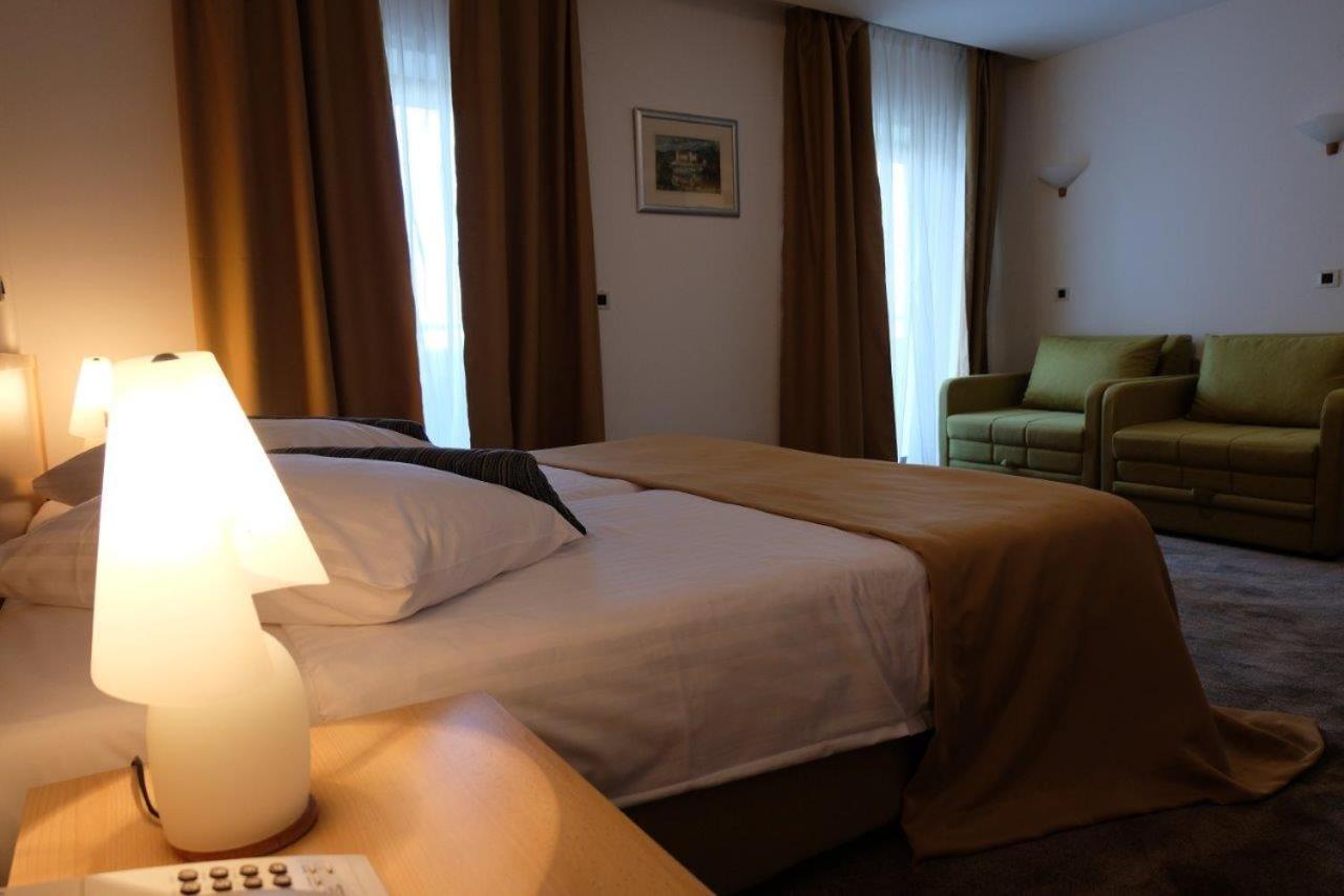 Hotel Flores Porec Luaran gambar