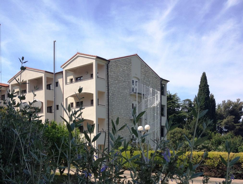 Hotel Flores Porec Luaran gambar